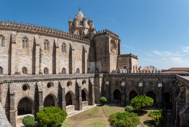 istock Courtyard of the Evora cathedral 2179620132