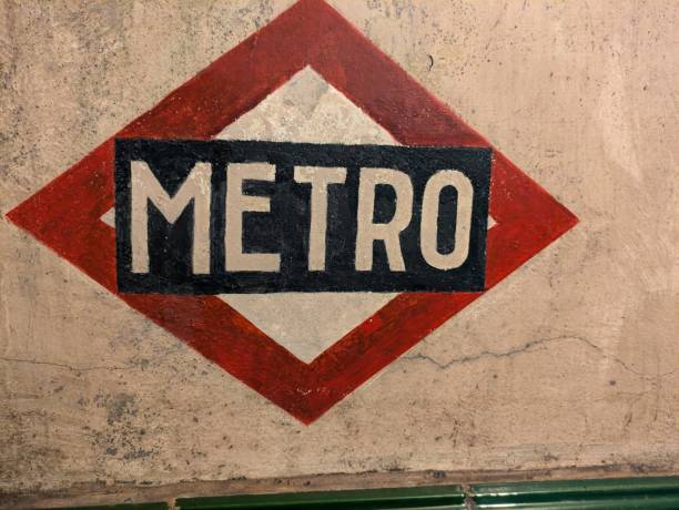 istock Original Madrid metro sign 2179625796