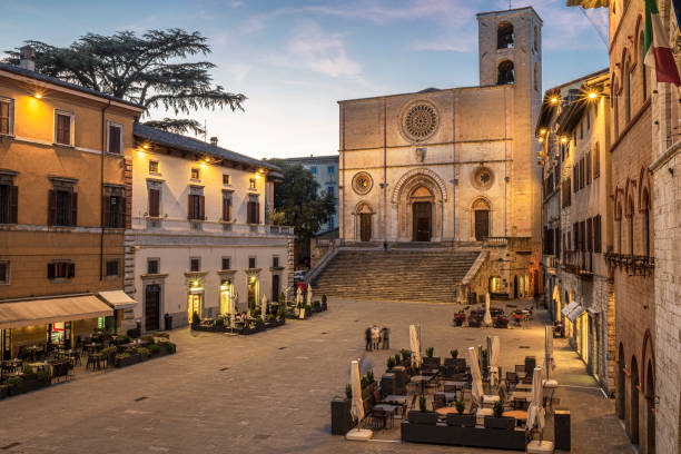 istock Piazza del Popolo in Todi 2179699015