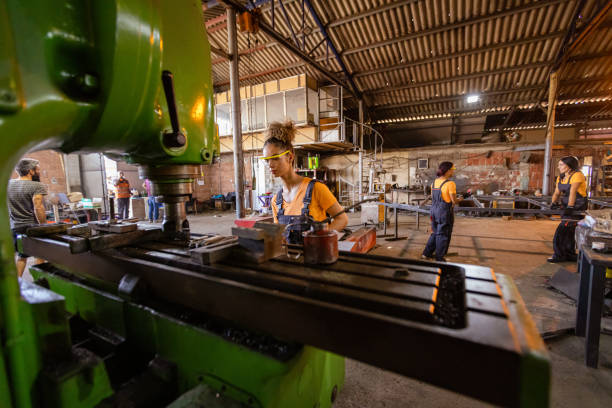 istock Women in Metal Workshop 2179742110