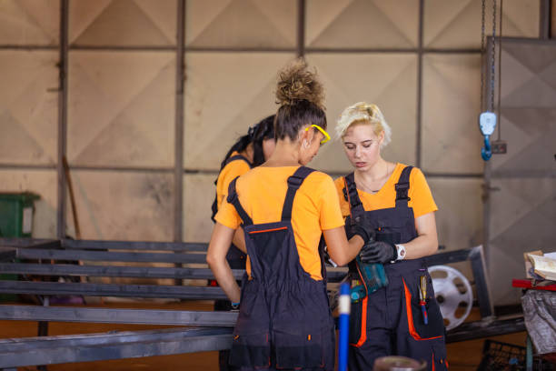 istock Women in Metal Workshop 2179745268