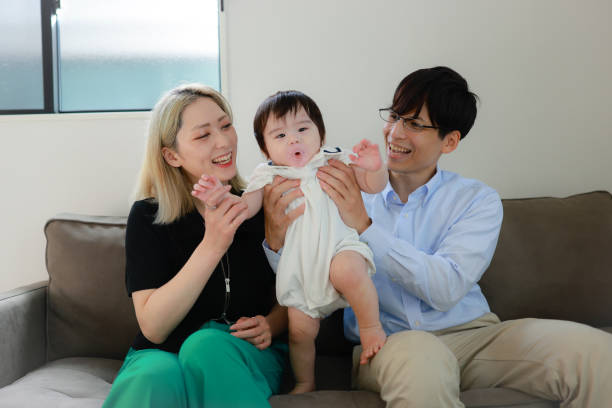 Japanese people in light, airy scenes that depict the quiet, joyful everyday moments of daily life at home.Authentic, candid moments that evoke sense of belonging, compassion, and peace of mind.