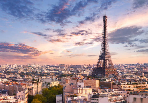 istock Cityscape of Paris 2180294561
