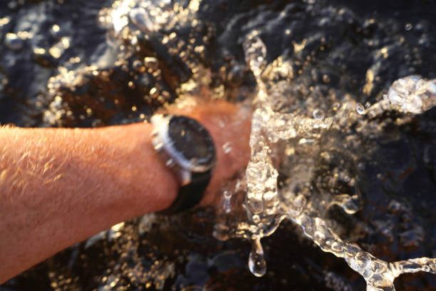 splashes of water from a stone thrown into the sea, short exposure