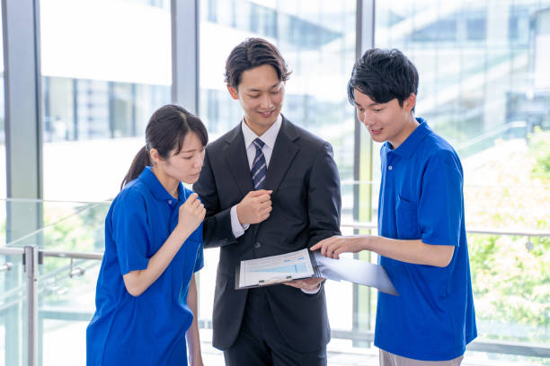 istock Meeting between nursing staff and businessman 2180701615