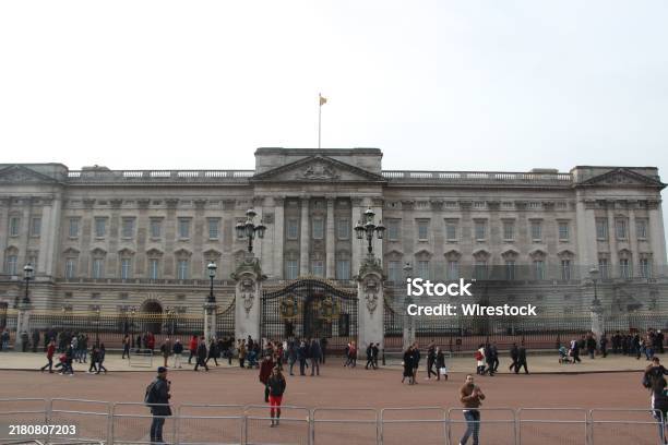 Ảnh Chụp Tuyệt Đẹp Cung Điện Buckingham Nơi Ở Chính Thức Của Nữ Hoàng Anh Hình ảnh Sẵn có - Tải xuống Hình ảnh Ngay bây giờ