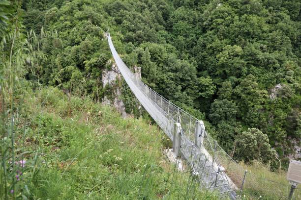 Laviano - Tibetan bridge from the access staircase