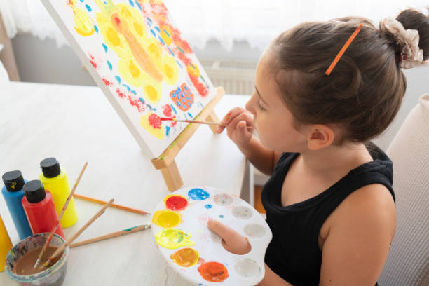 istock Little painting artist 2181131966