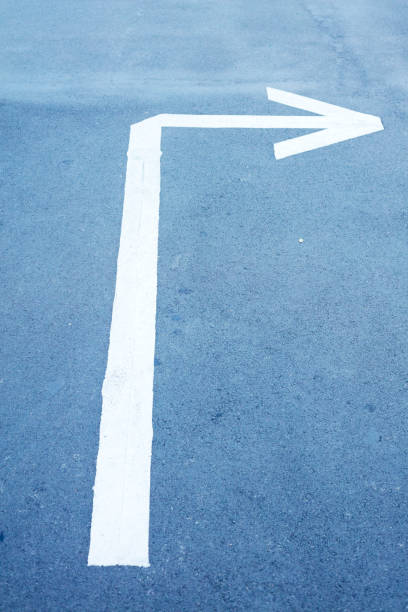 istock Turning right arrow sign 2181186664