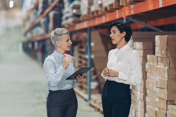 istock Arranging the international shipping 2181461187