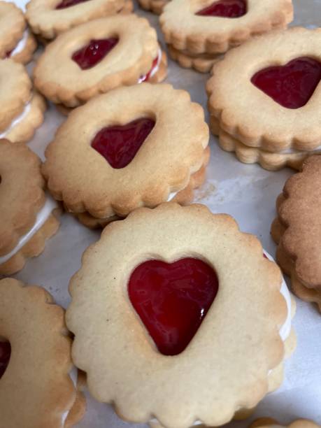 istock Homemade jammy dodger biscuit 2181570542