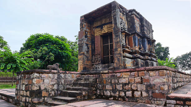 istock Inside view of the ruined palace within Dhamoni Fort, a 17th-century structure located in Sagar, Madhya Pradesh, India. 2181660903