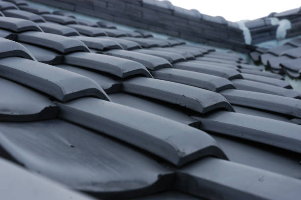 istock Roof tiles to prevent damage 2181722917
