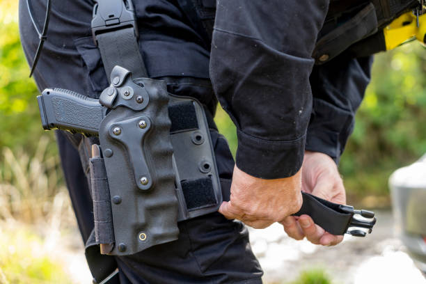 istock Armed UK police officer 2181763097