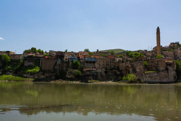 istock El Rizk Mosque over the Tigris River in Hasankeyf before submerged, Turkeyi 2181875943