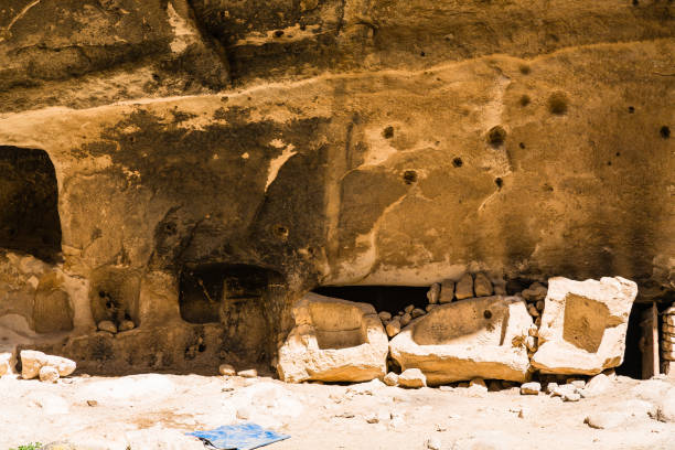 istock Hasankeyf Castle and cave dwelling in Hasankeyf before submerged, Turkey 2181876412