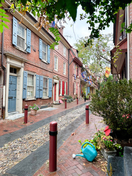 istock Elfreth’s Alley 2181941242
