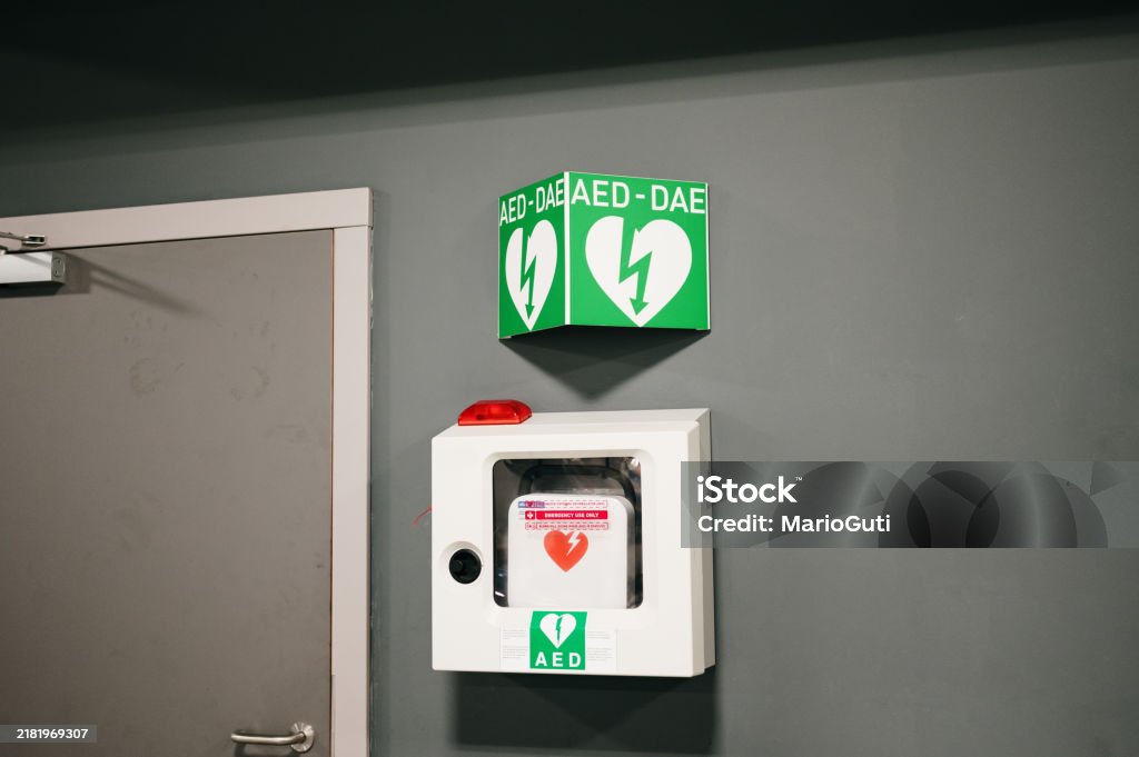 Building Defibrillators Automated External Defibrillator Stock Photo - Download Image Now ...