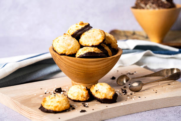 istock Coconut and dark chocolate Macaroons - Stock photo 2181991286