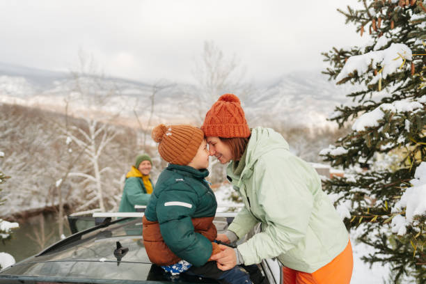 istock Family on a winter road trip 2182091465
