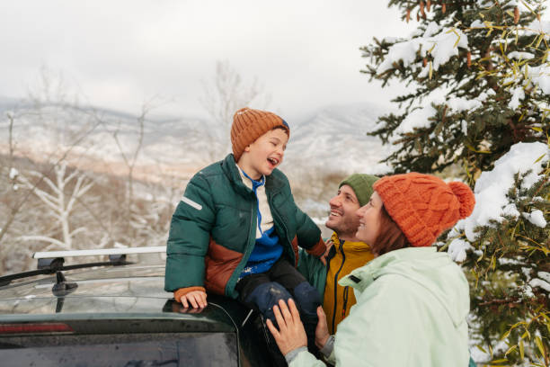 istock Family on a winter road trip 2182092008