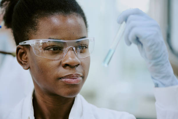 istock Observing Chemical Reaction During Laboratory Experiment 2182156434