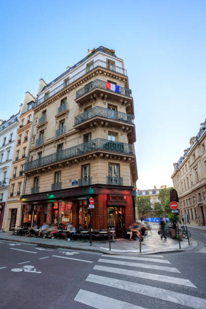 istock Sidewalk cafe in Paris, France 2182181612