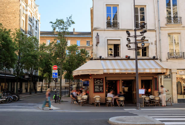istock Sidewalk cafe in Paris, France 2182181615