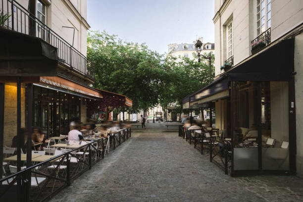 istock Sidewalk cafe in Paris, France 2182181629