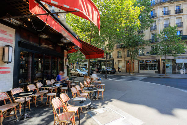 istock Sidewalk cafe in Paris, France 2182181639