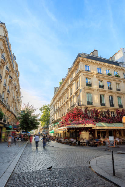 istock Sidewalk cafe in Paris, France 2182181641