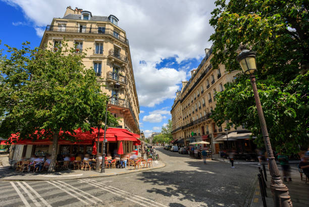 istock Sidewalk cafe in Paris, France 2182181647