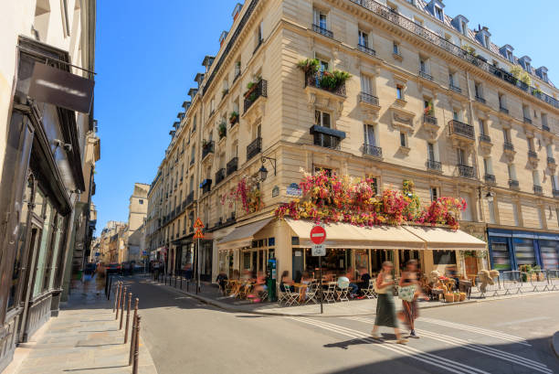 istock Sidewalk cafe in Paris, France 2182181649