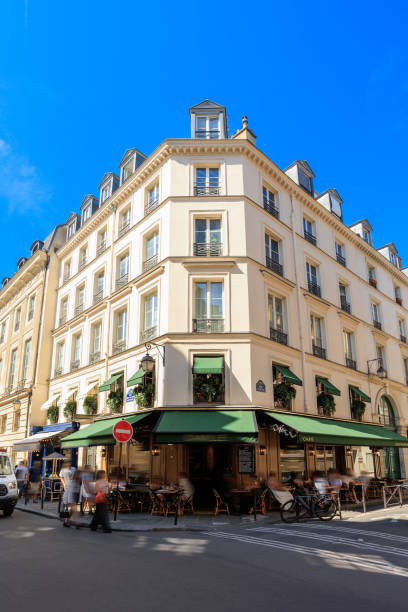 istock Sidewalk cafe in Paris, France 2182181659