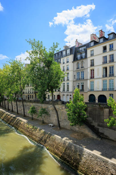istock Seine River Paris, France 2182182373