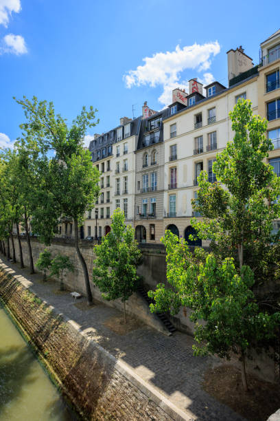 istock Seine River Paris, France 2182182419