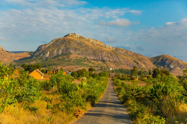 Huíla Province, Angola: Tundavala Gap ('Fenda da Tundavala') - a canyon on the escarpment of the Serra da Leba near Lubango - Humpata Plateau, part of the Great Escarpment of Southern Africa - considered one of the 7 Natural Wonders of Angola.