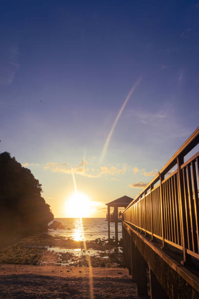 Bil-at Point features a charming gazebo that provides stunning views of the coastline and picturesque sunsets. Located in the town of Ferrol in Romblon Province, this serene spot is perfect for relaxation, allowing visitors to fully enjoy the natural beauty of the area.