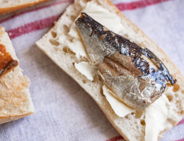 istock Sardine and toast 3 2182672656