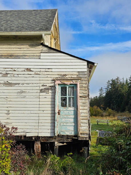 istock Old weathered farmhouse 2182771137