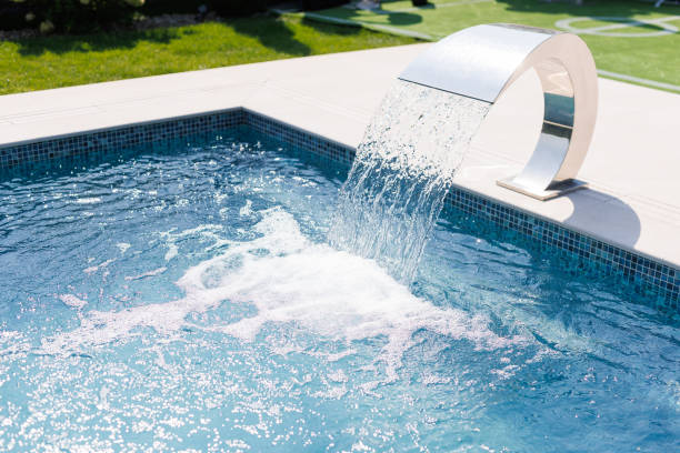 Modern Swimming Pool with Sleek Water Feature
