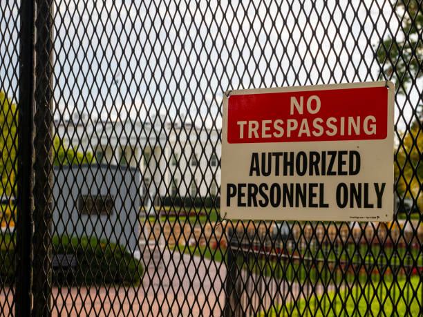 istock Interesting sign at the white house 2182962201