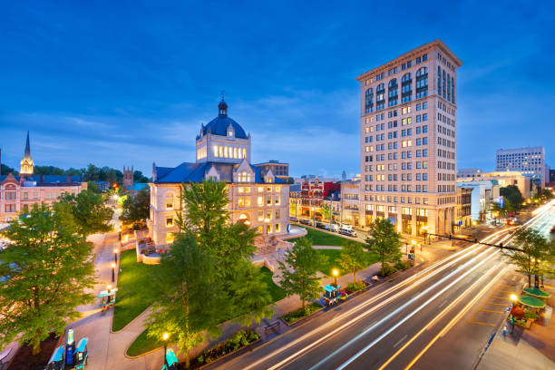 istock Lexington, Kentucky, USA Downtown Cityscape 2183070963
