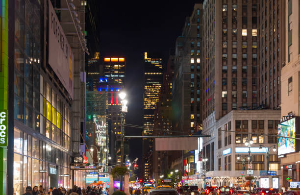 streets of Manhattan at night