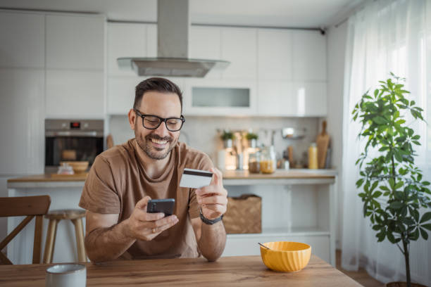 istock Today’s the perfect day for online shopping 2183304671