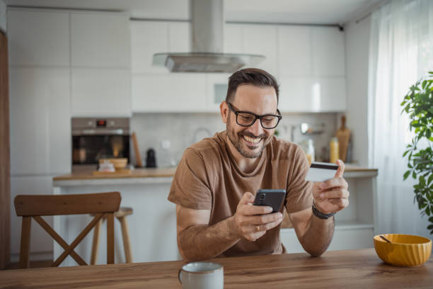 istock Today’s the perfect day for online shopping 2183304681