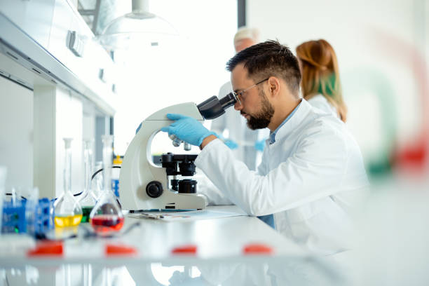 istock Getting hands on in the discovery of new medicines 2183489079