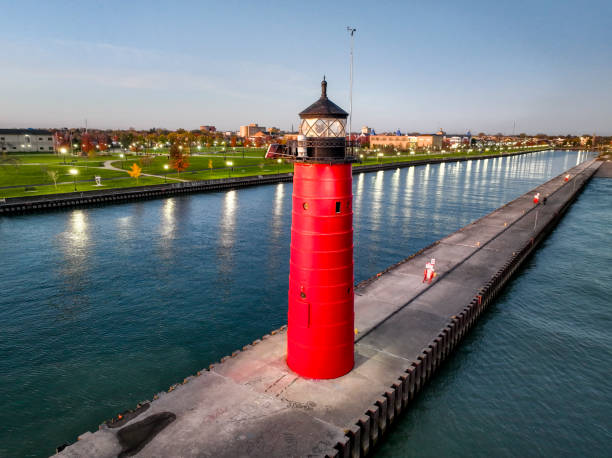 istock Kenosha Pierhead Lighthouse at Sunrise 2183536821