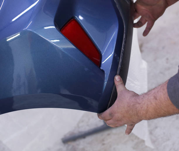 istock Cars repair 2183560065