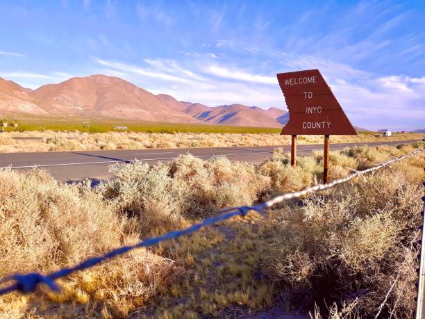 istock Welcome To Inyo County Sign 2183602343